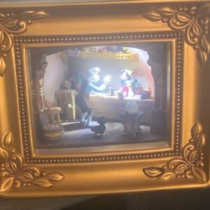 Disney Gallery of Light Diorama